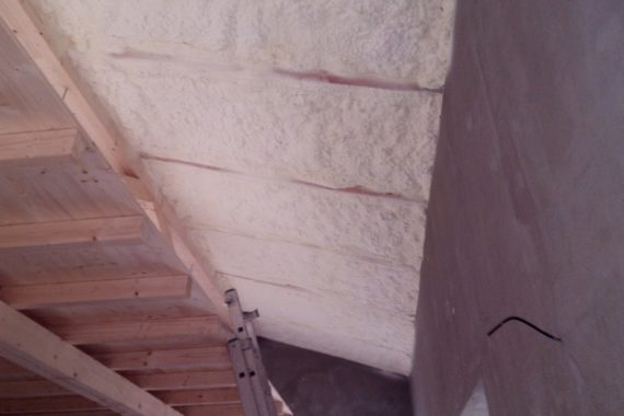 zateplování pěnou, PUR izolace, Stříkaná PUR izolace, PUR pěna
