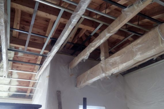 Tepelná izolace podkroví, stříkaná izolace, PUR pěna, izolace pěnou