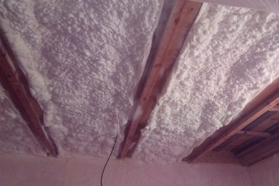 měkká PUR pěna, stříkaná izolace, izolace pěnou